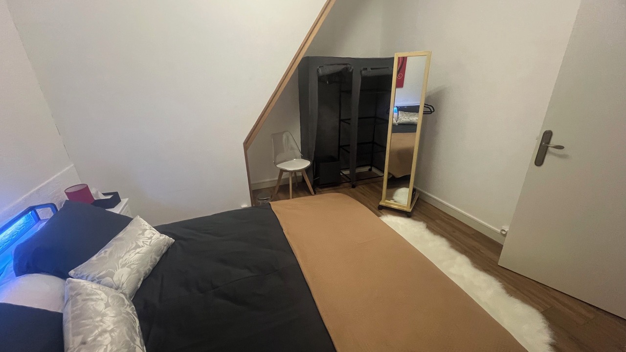 Photo of Bedroom in Bleneau