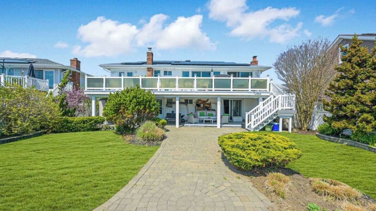 Photo of Others in Massapequa