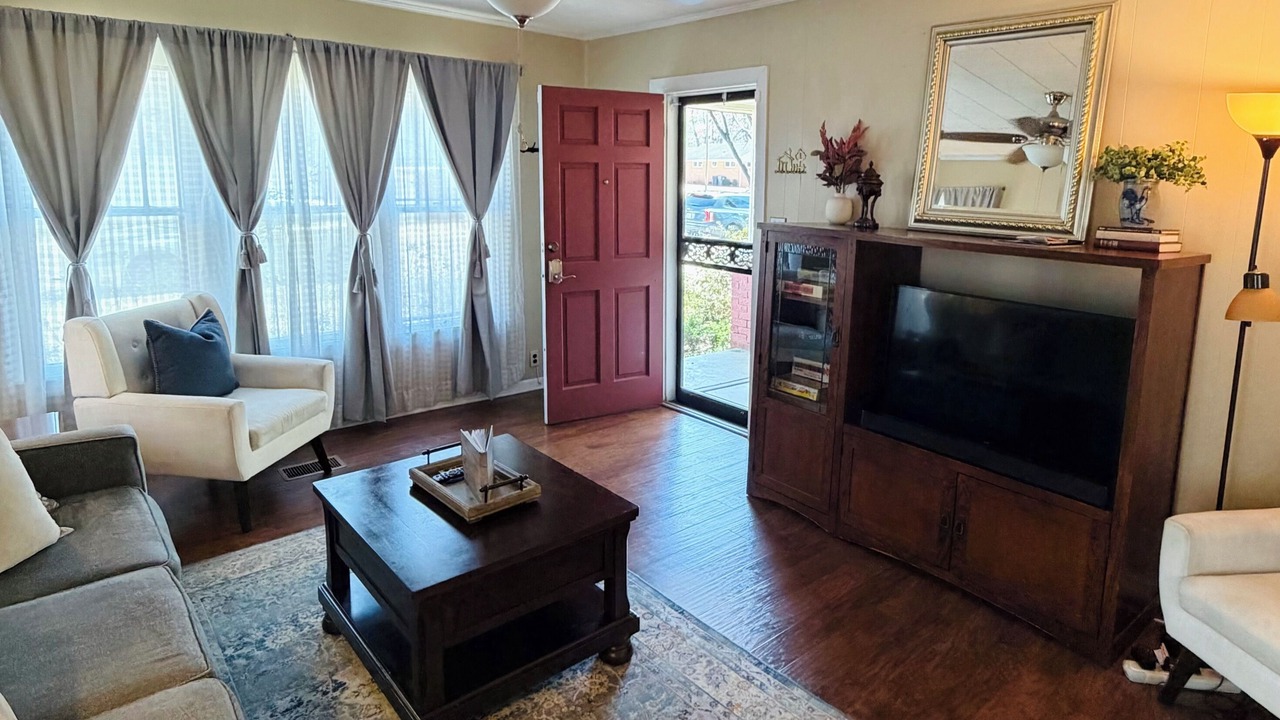 Photo of Livingroom in Jonesboro