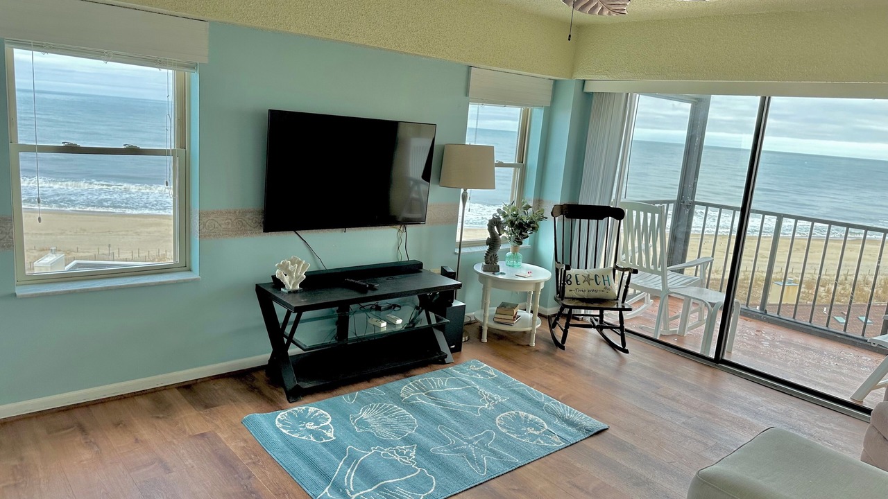Photo of Livingroom in Caine Woods