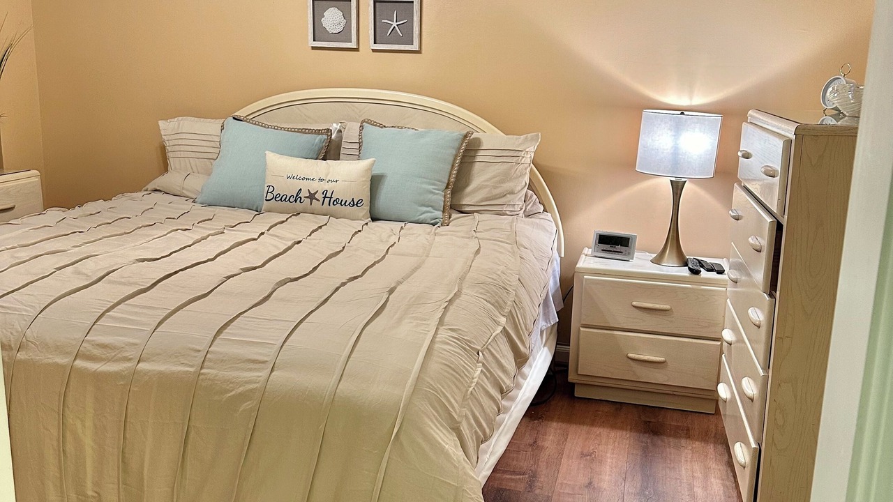 Photo of Bedroom in Caine Woods