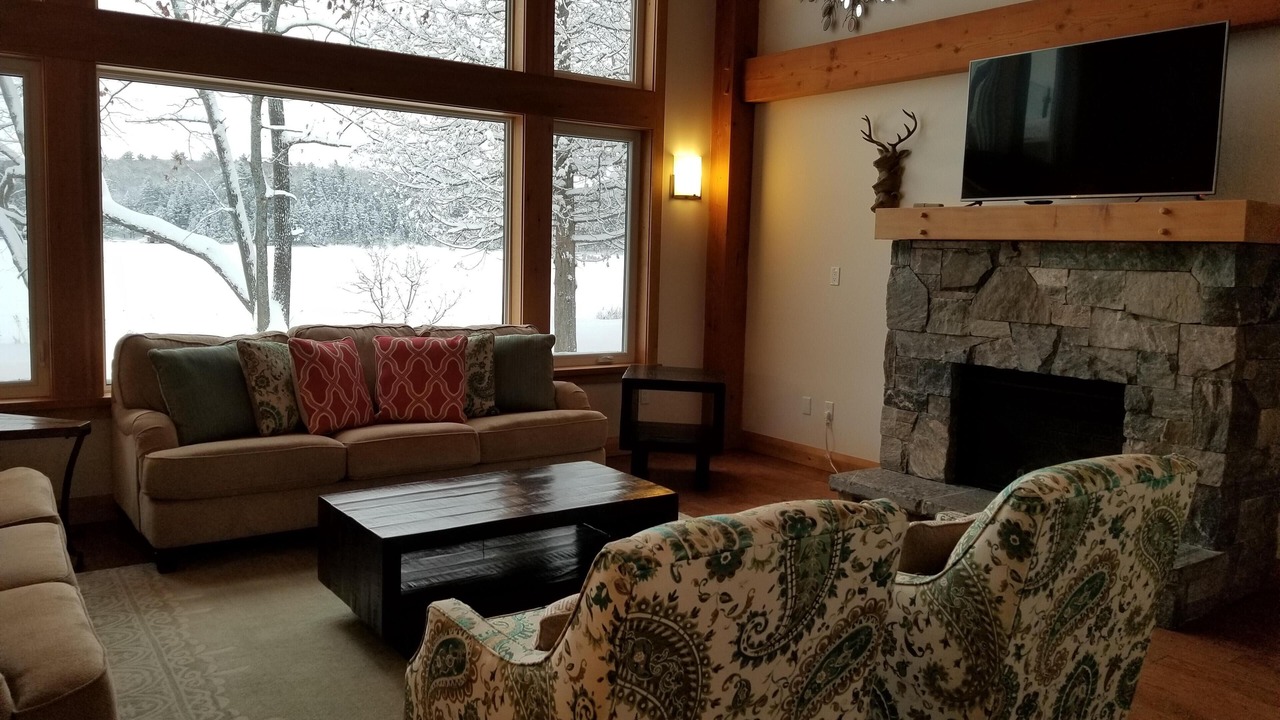 Photo of Livingroom in Muskoka Lakes