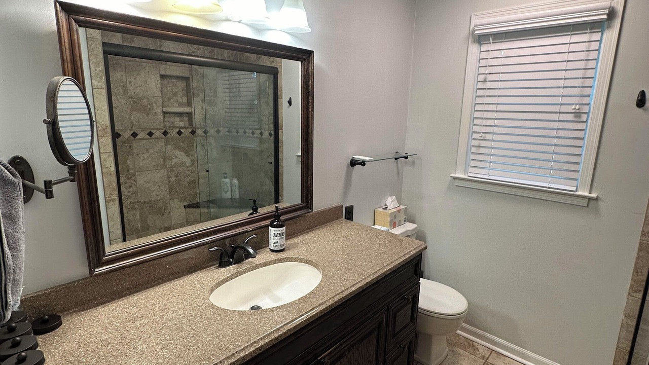 Photo of Bathroom in Gunter Afs