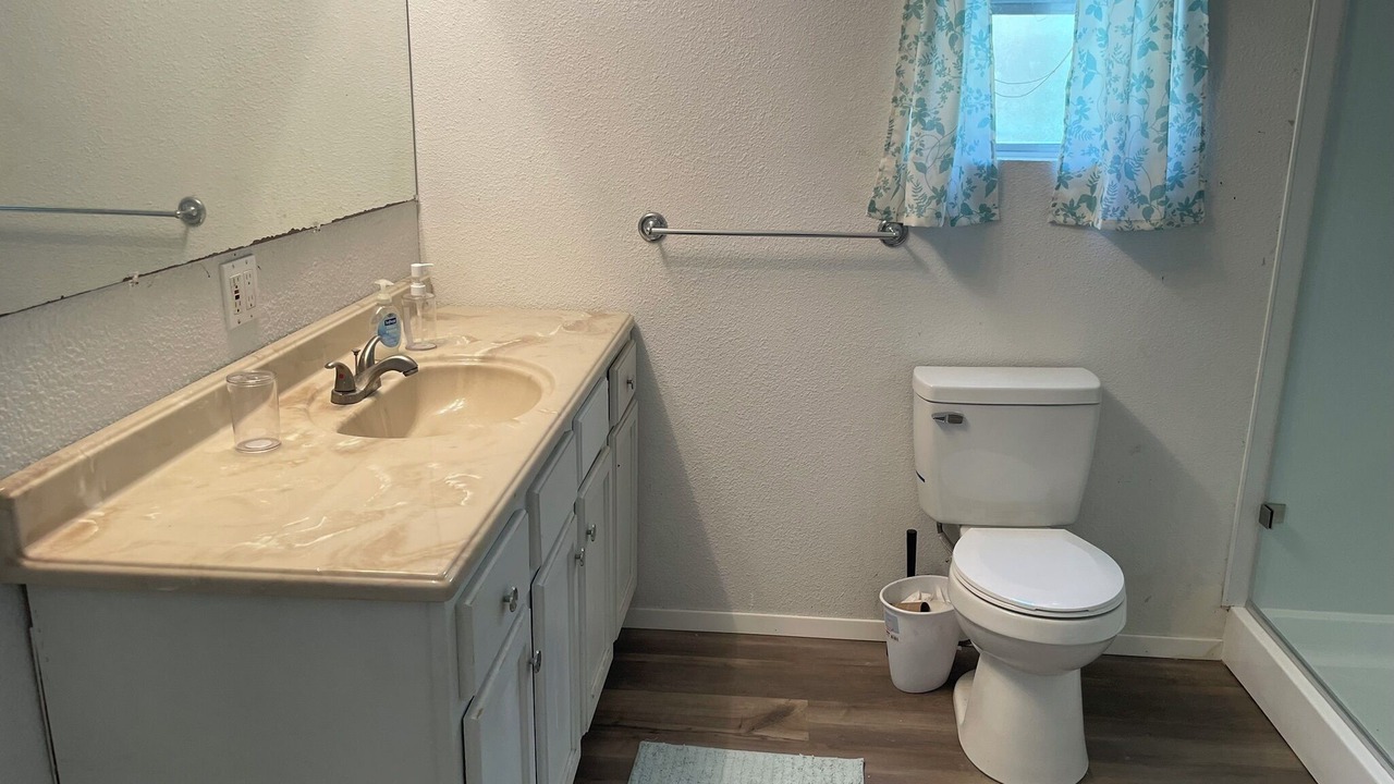 Photo of Bathroom in Mexia