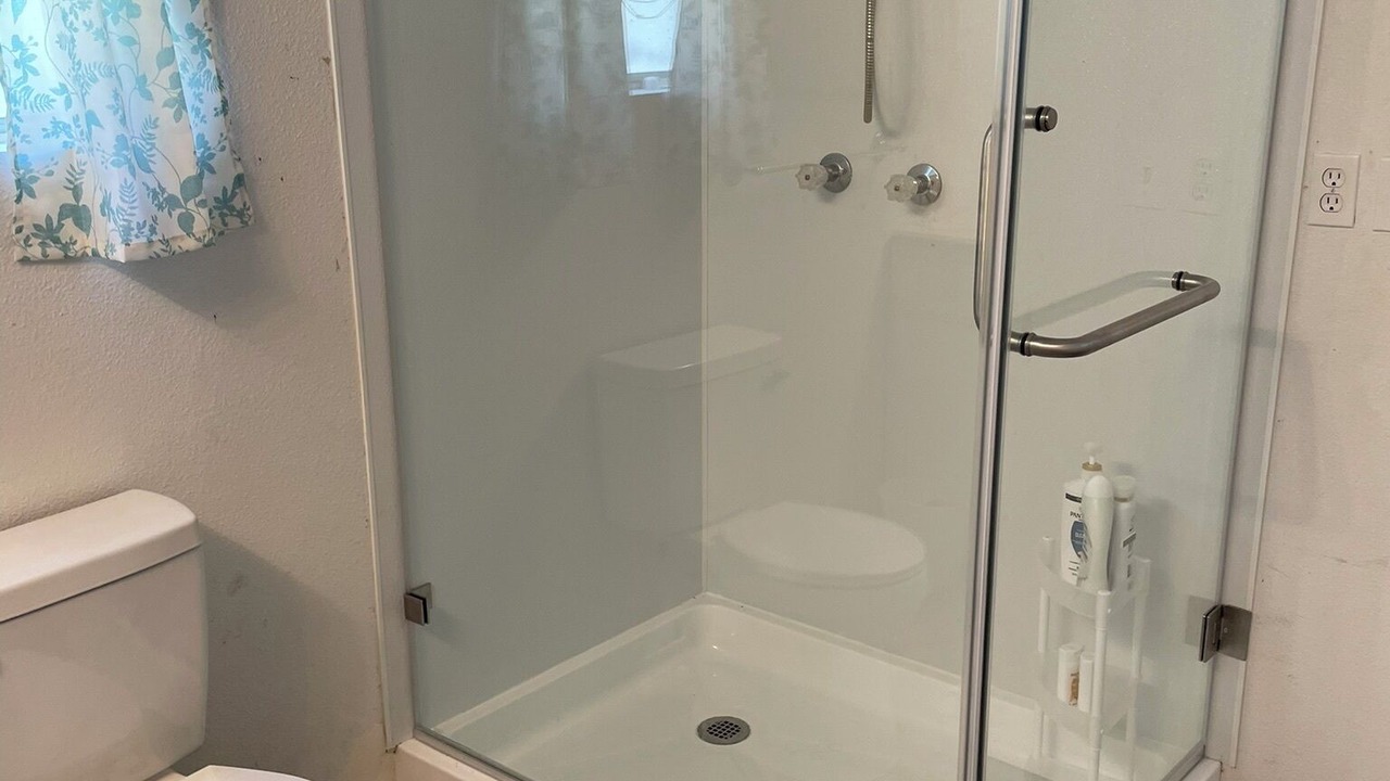 Photo of Bathroom in Mexia
