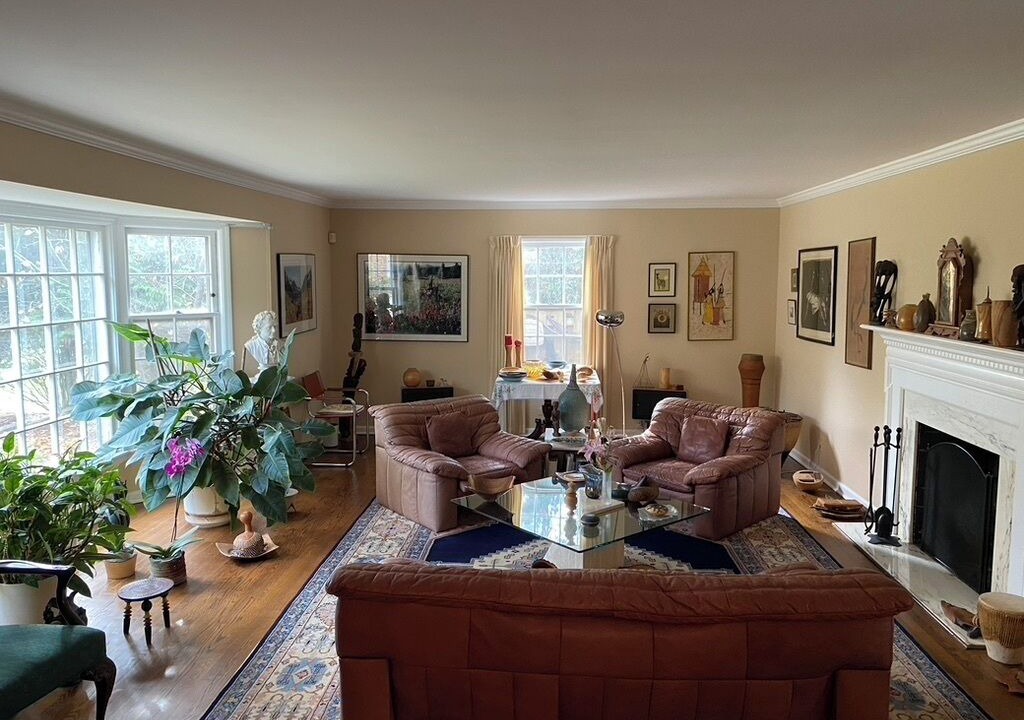 Photo of Livingroom in Evanston