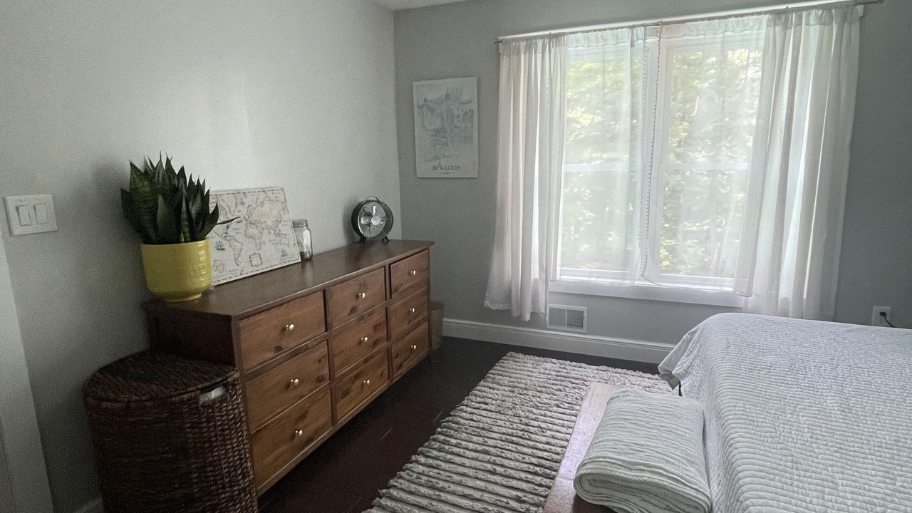 Photo of Bedroom in Round Lake