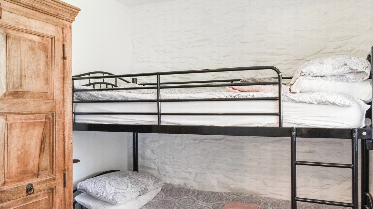 Photo of Others in Fivelanes