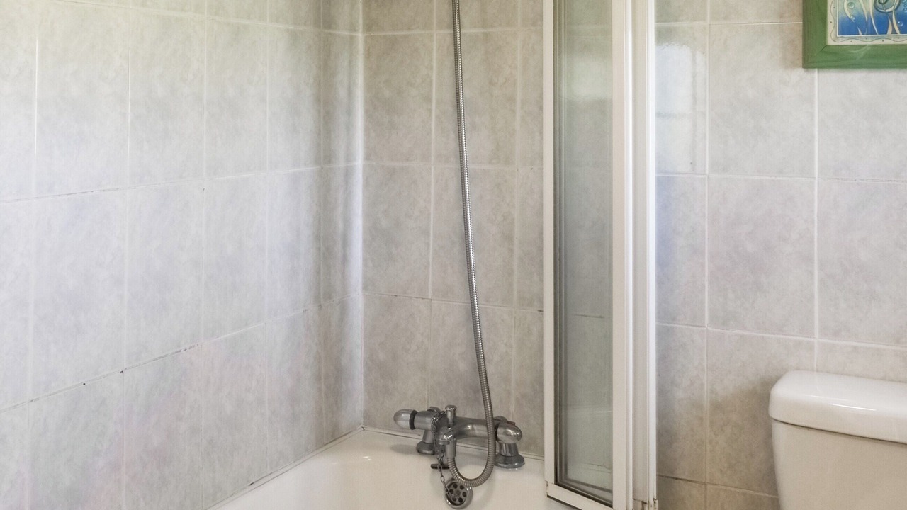 Photo of Bathroom in Fivelanes