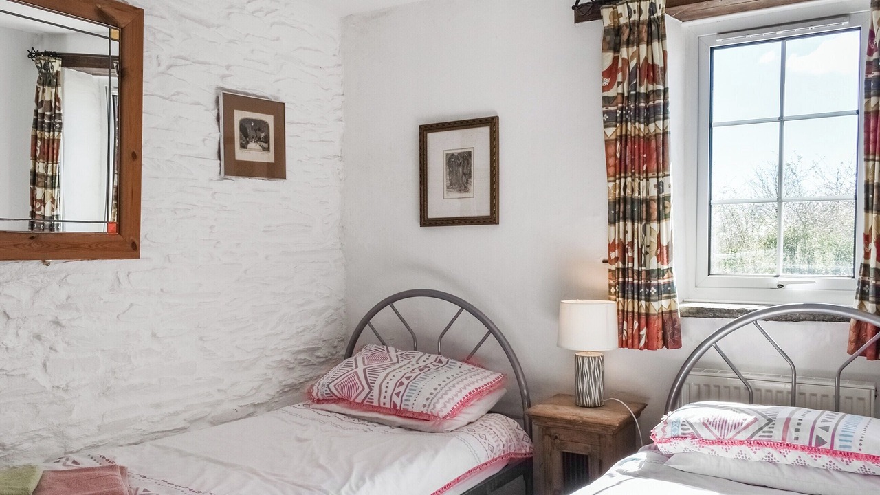 Photo of Others in Fivelanes