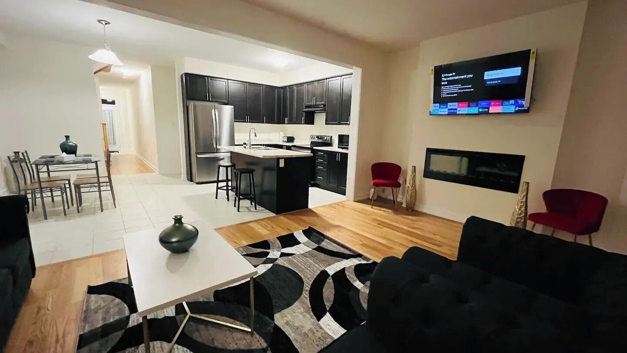 Photo of Livingroom in Brantford