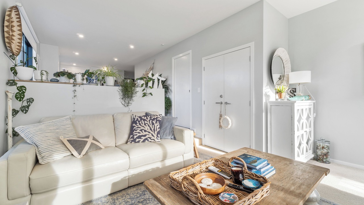 Photo of Livingroom in Long Bay