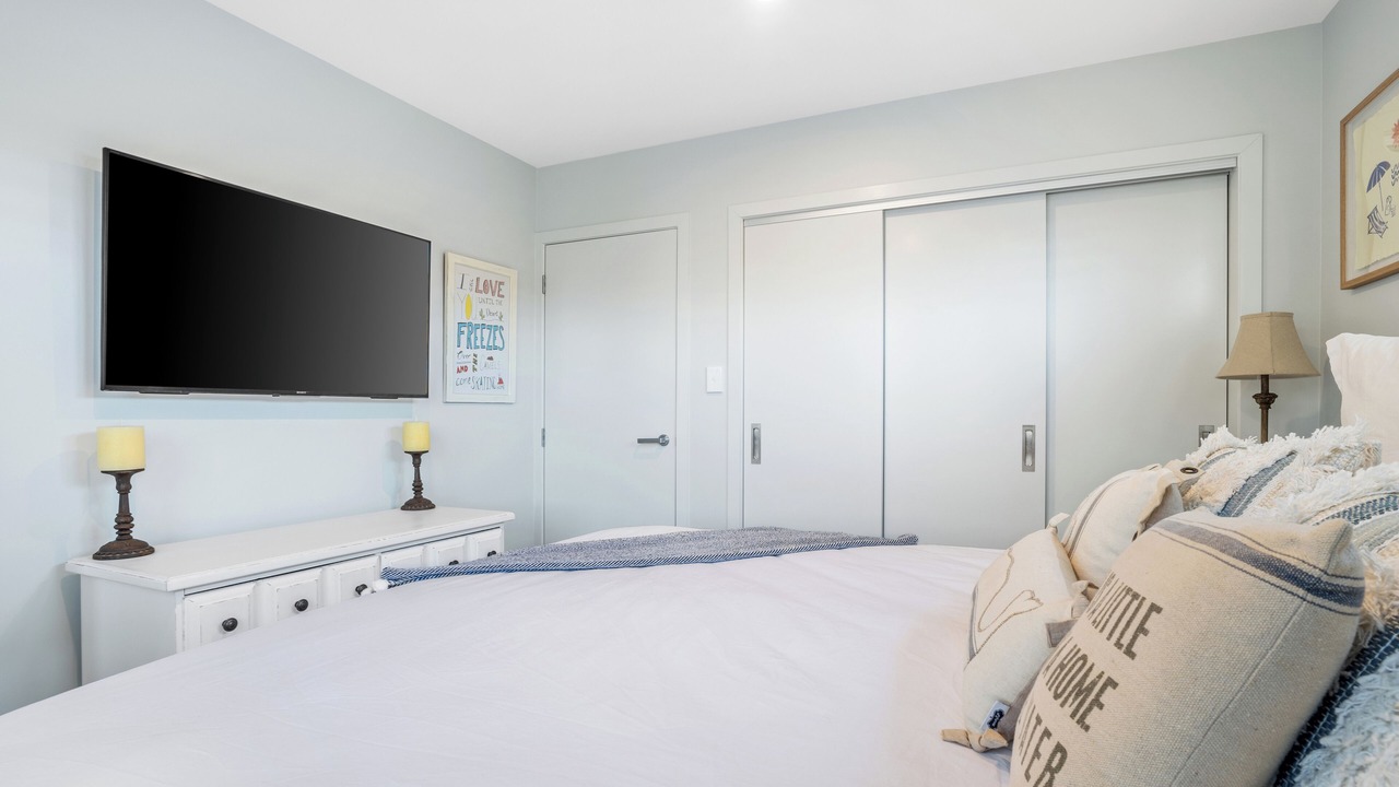 Photo of Bedroom in Long Bay