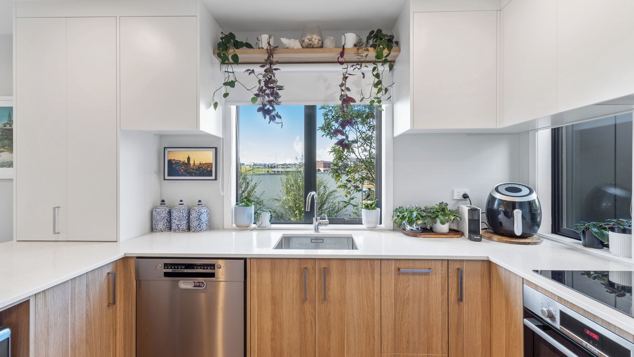 Photo of Kitchen in Long Bay