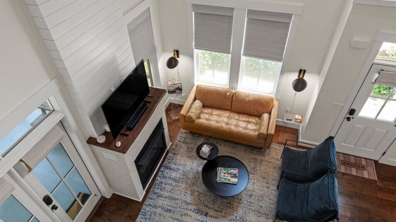Photo of Livingroom in Uptown