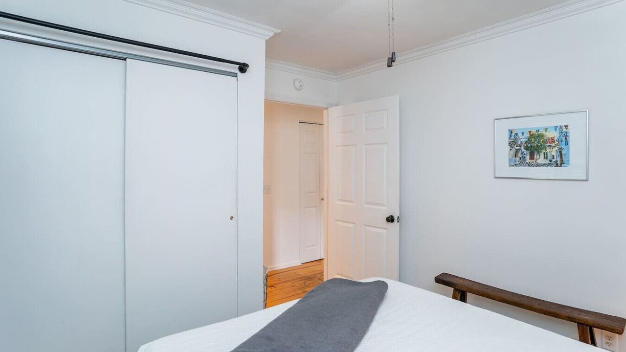 Photo of Bedroom in Northwest Quadrant