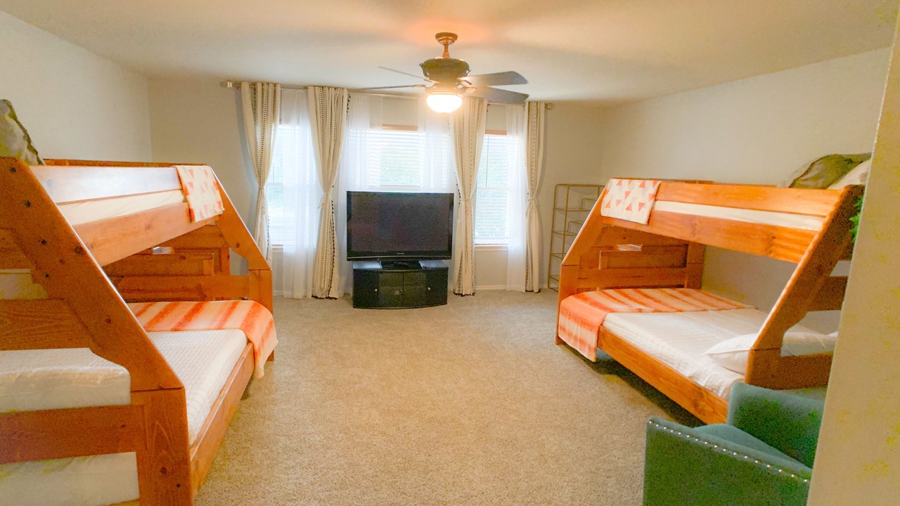 Photo of Bedroom in Helotes