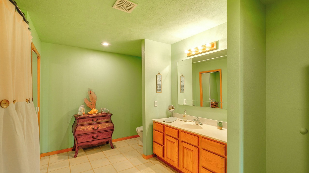 Photo of Bathroom in Tea