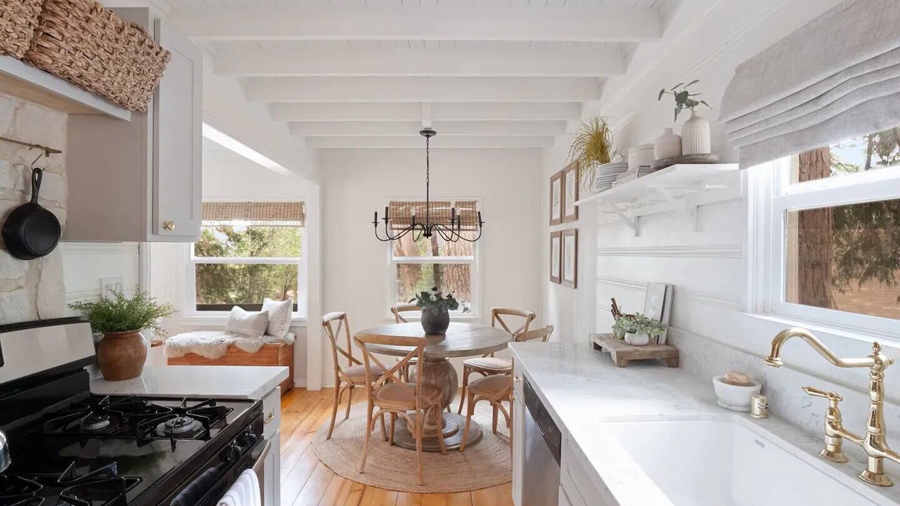 Photo of Kitchen in Arrowhead Villas