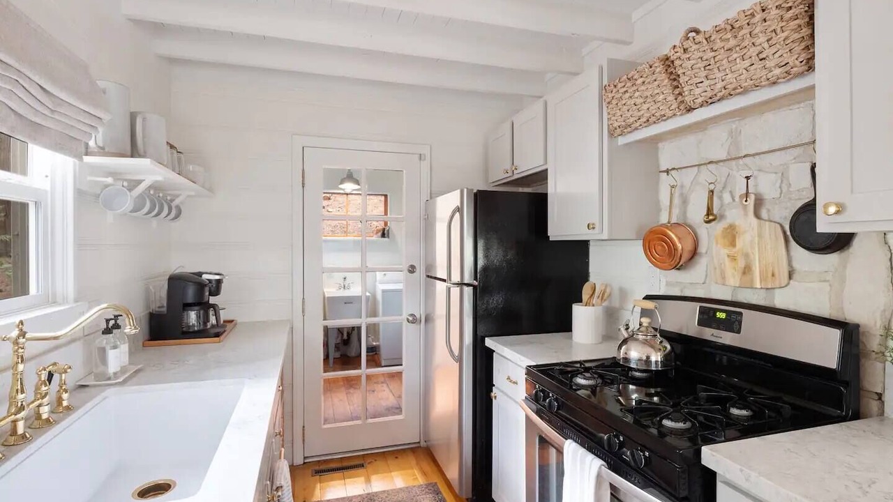 Photo of Kitchen in Arrowhead Villas