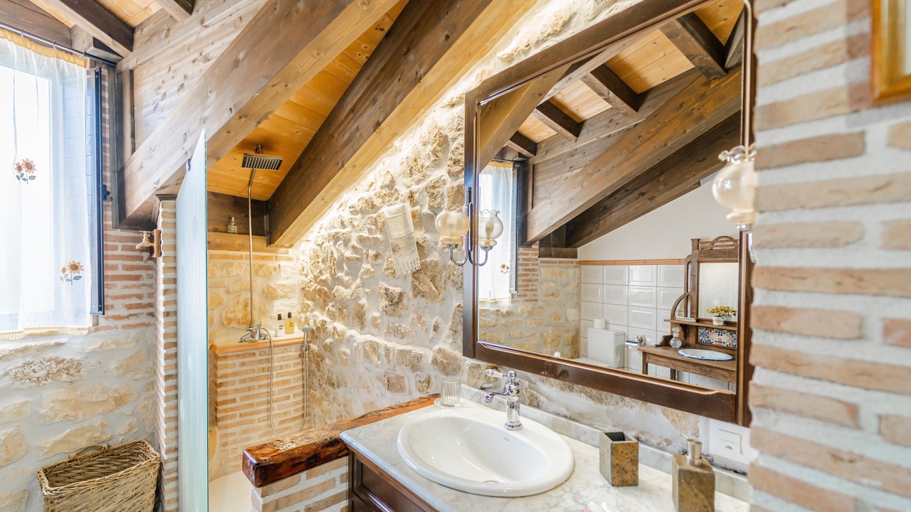 Photo of Bathroom in Moral de Hornuez