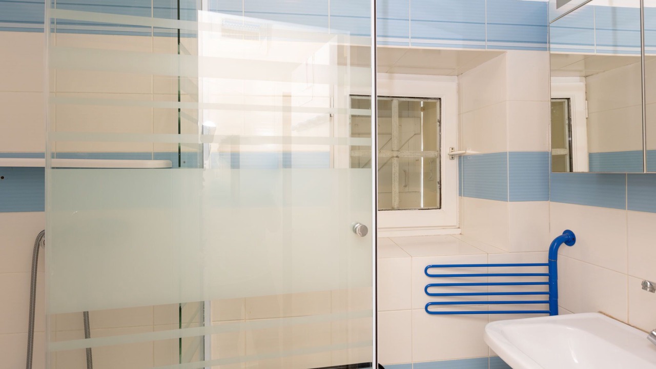 Photo of Bathroom in Saint-Coulomb