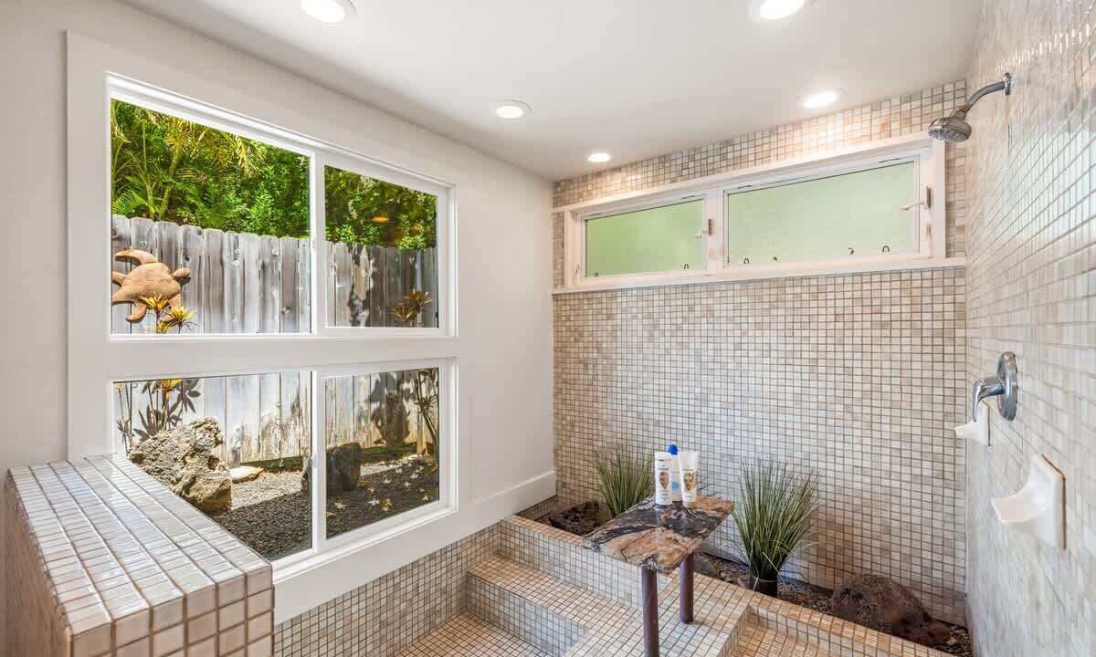 Photo of Bathroom in Poipu
