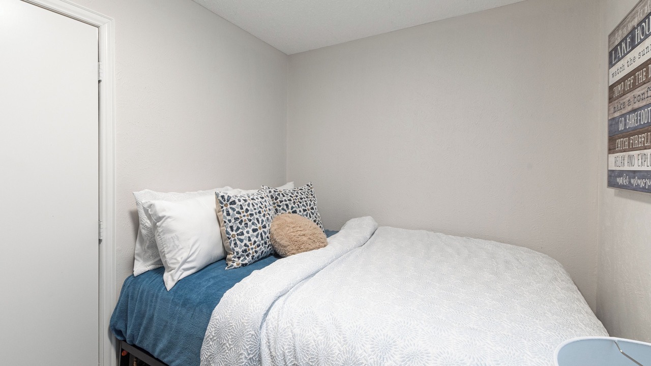 Photo of Bedroom in Gun Barrel City