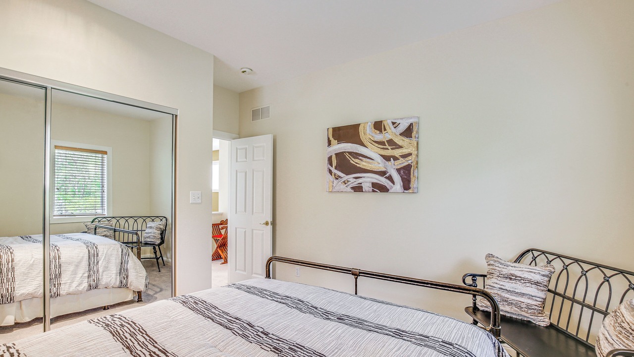 Photo of Bedroom in Glencoe