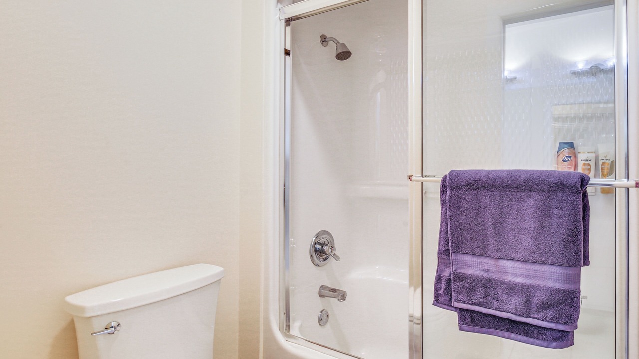Photo of Bathroom in Glencoe