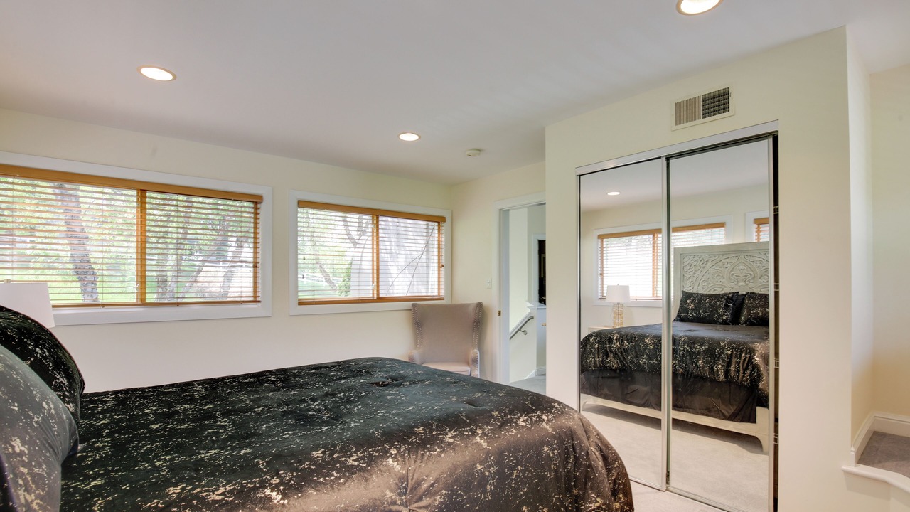 Photo of Bedroom in Glencoe