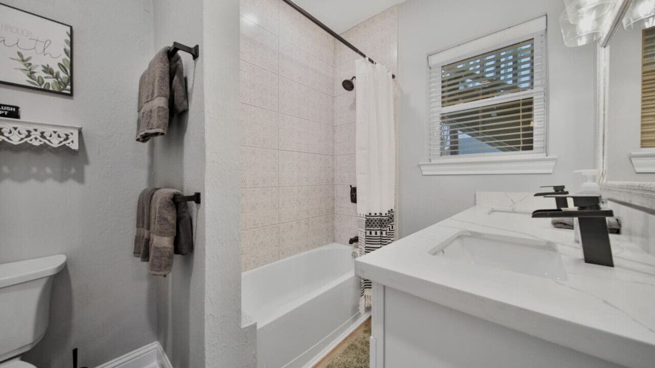 Photo of Bathroom in South Central Houston
