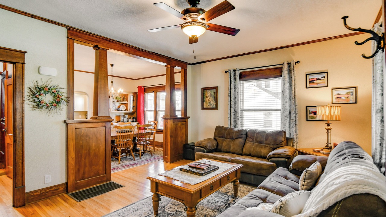 Photo of Bedroom in Winterset