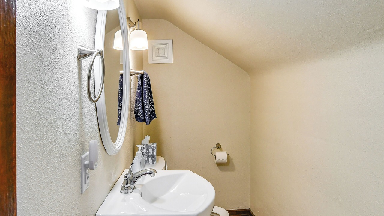 Photo of Bathroom in Winterset