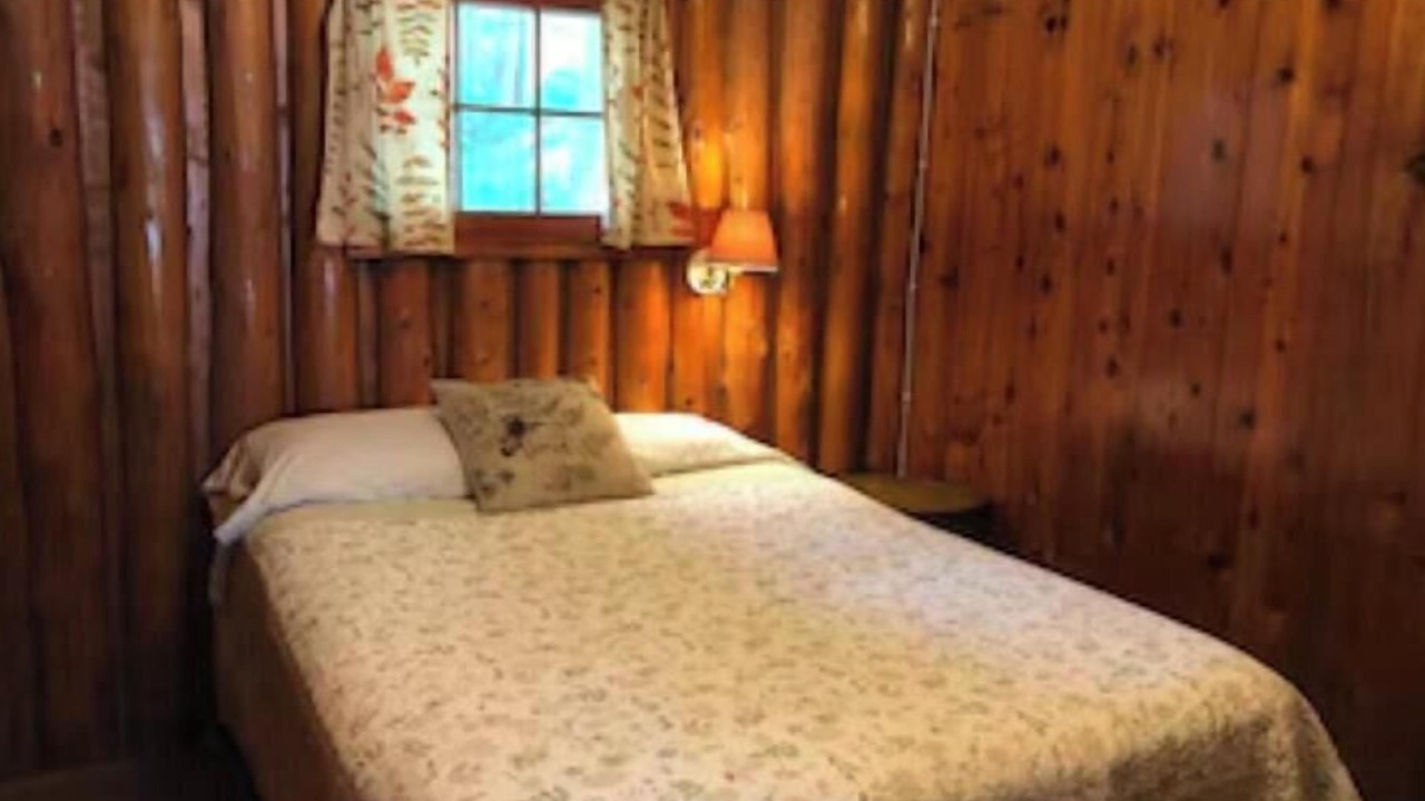 Photo of Bedroom in Central Lake