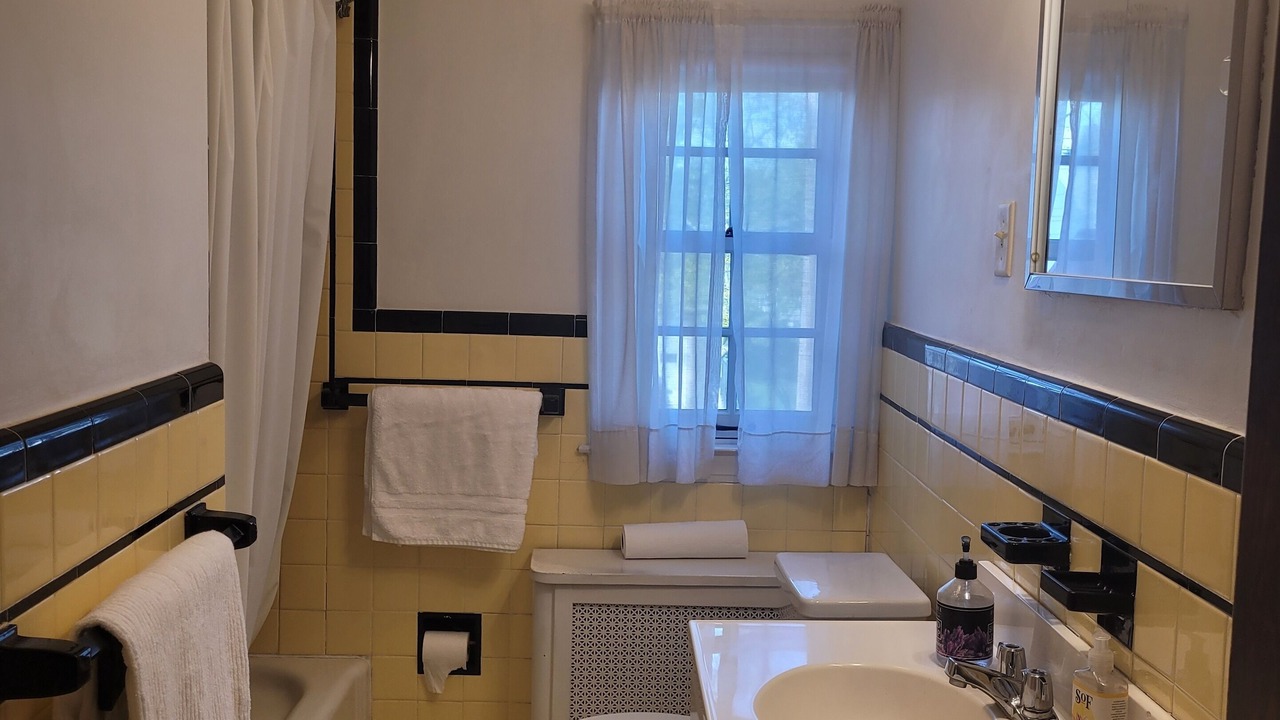 Photo of Bathroom in West Haven