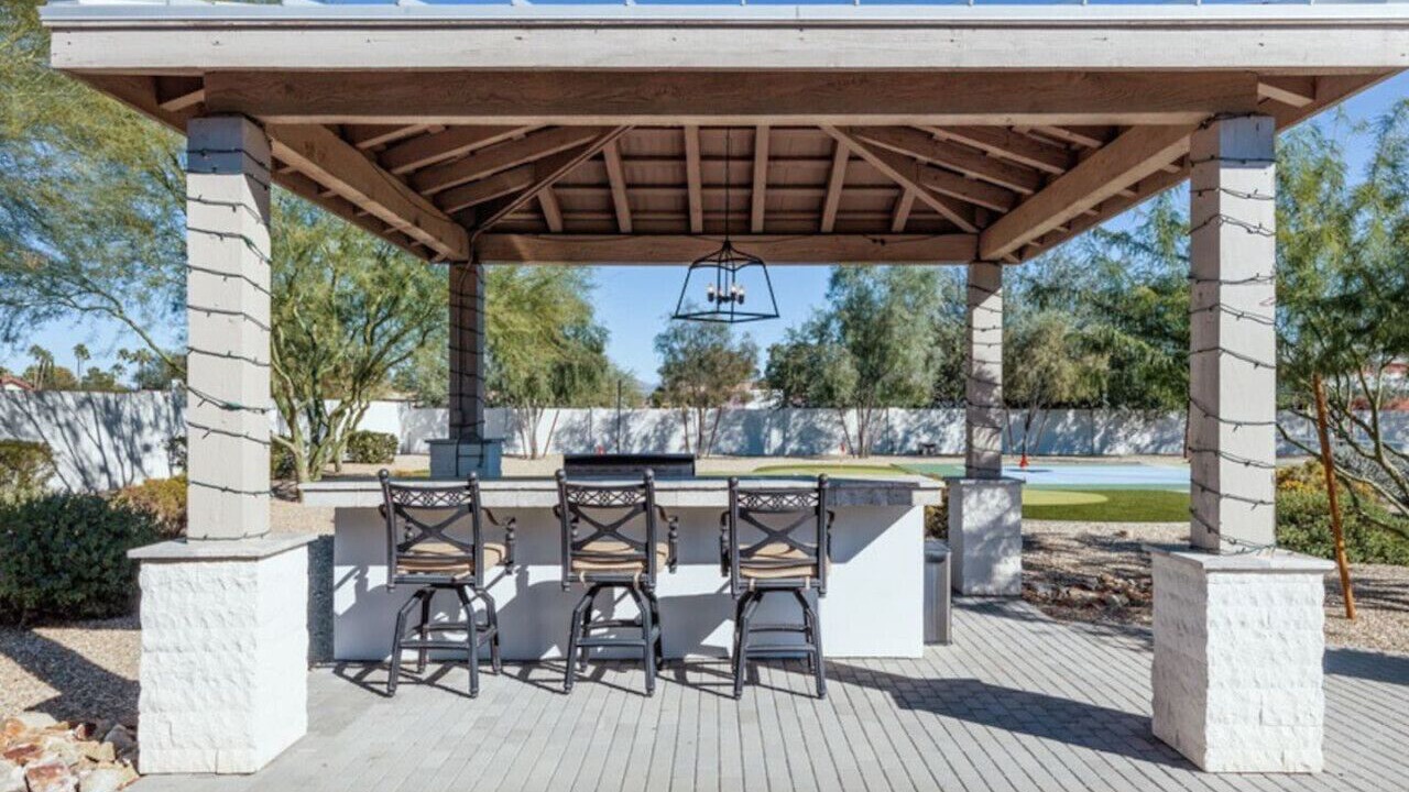 Photo of Patio Balcony in Paradise Valley Village