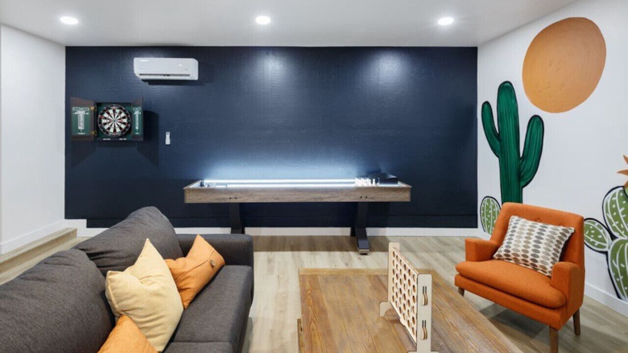 Photo of Livingroom in Paradise Valley Village