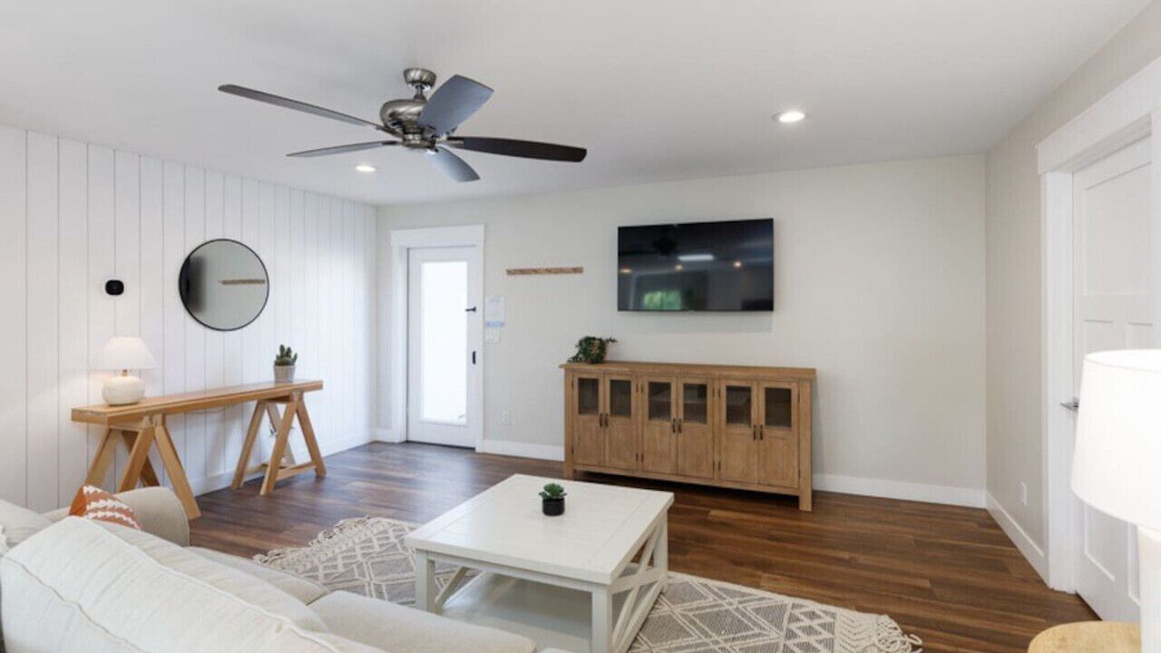 Photo of Livingroom in Paradise Valley Village