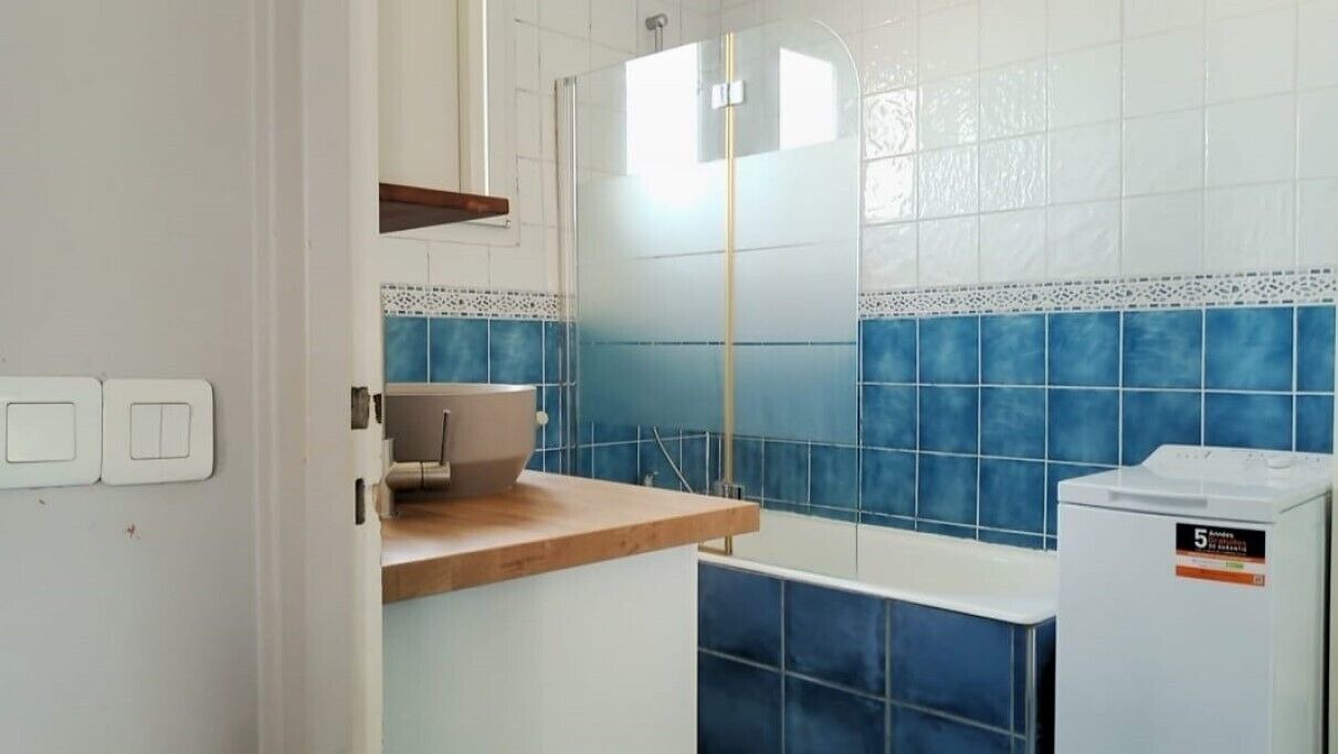 Photo of Bathroom in Clamart