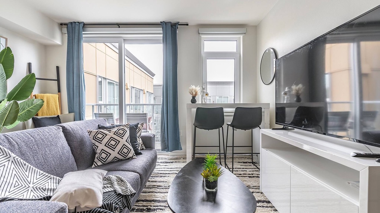 Photo of Livingroom in West Bellevue