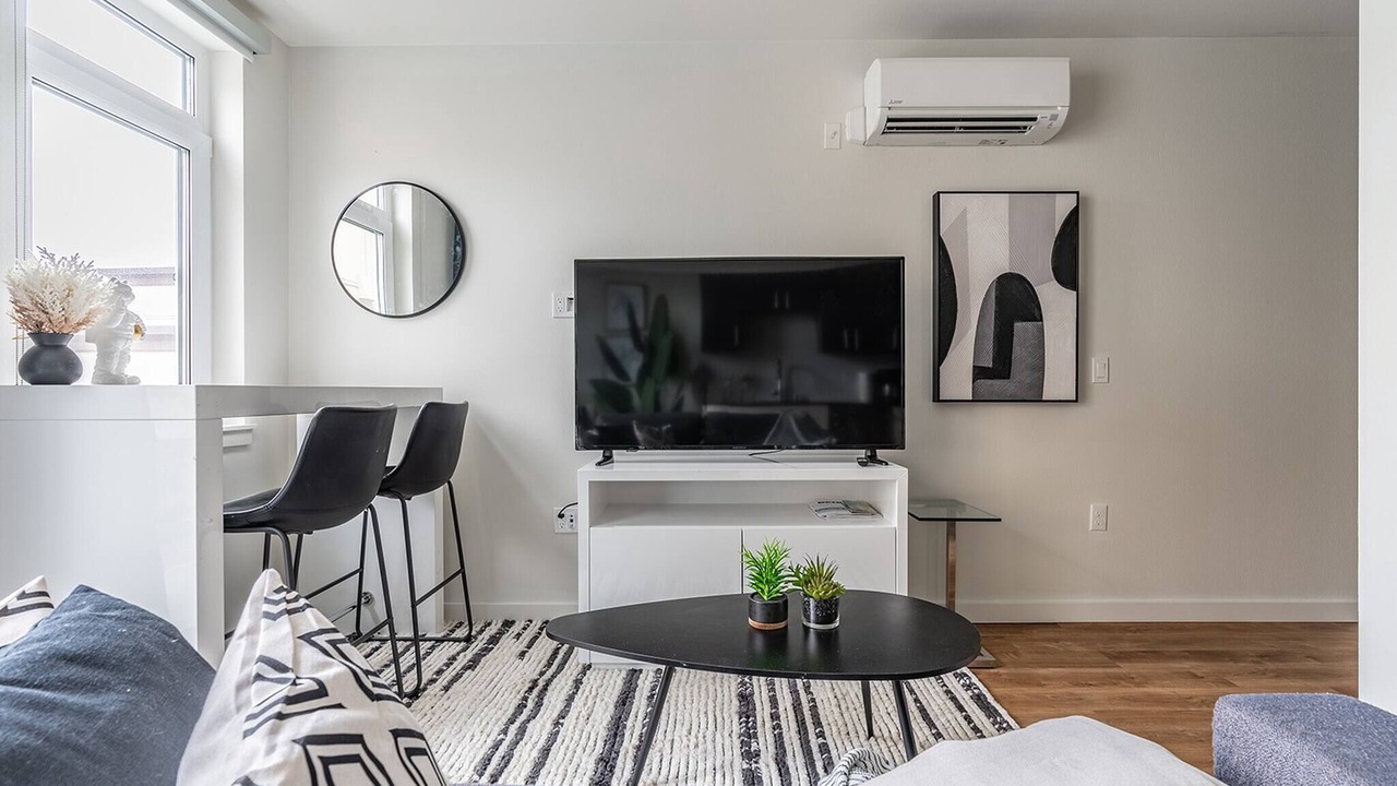 Photo of Livingroom in West Bellevue