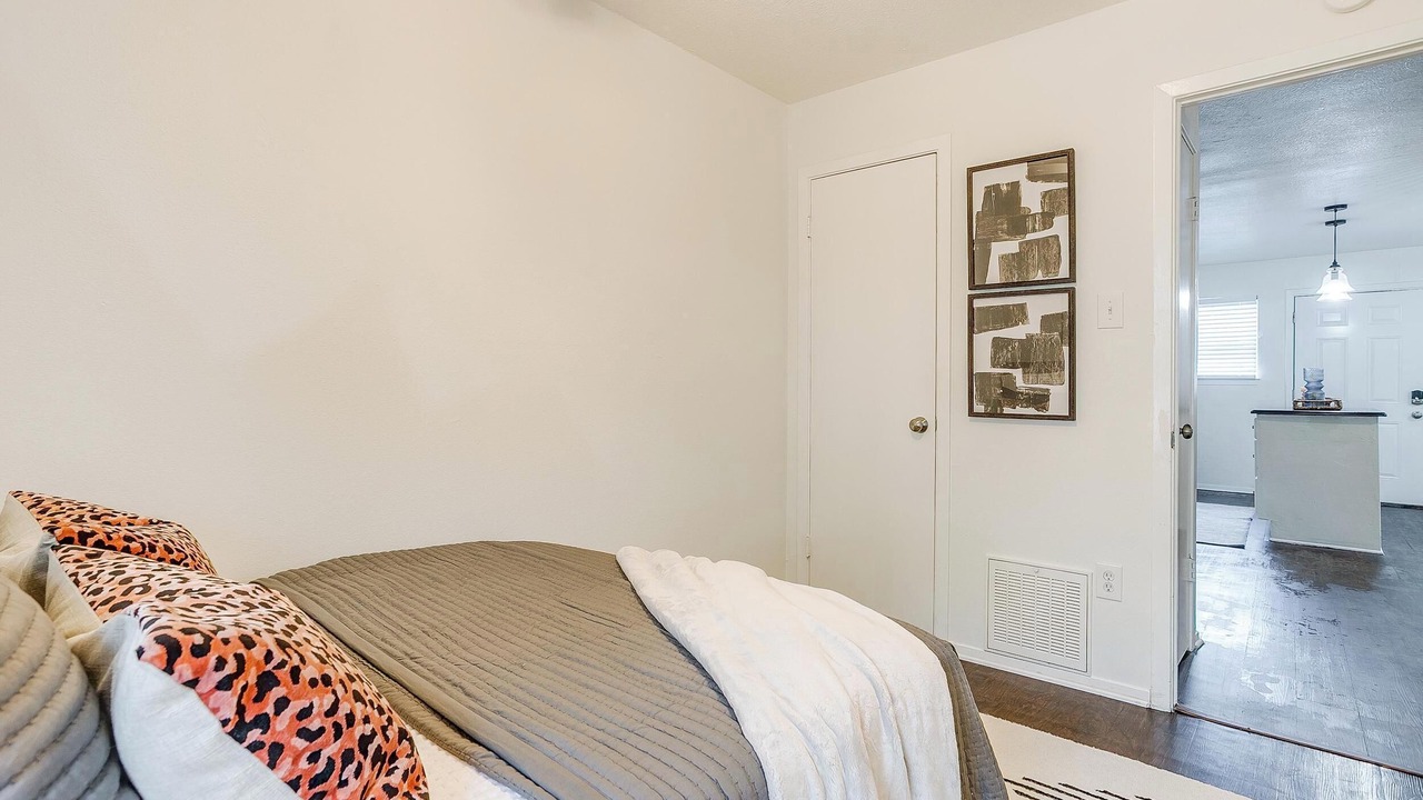 Photo of Bedroom in Fairmount
