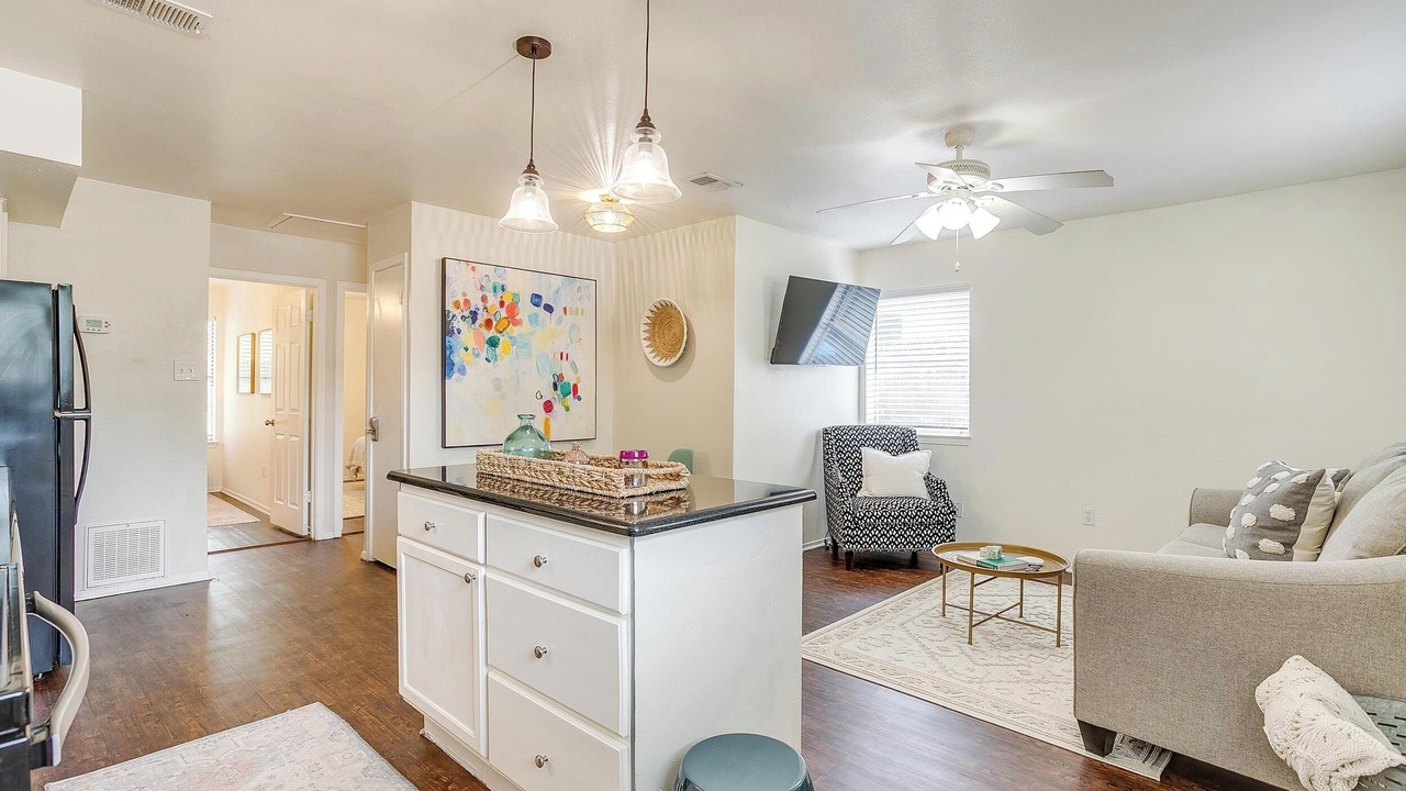 Photo of Livingroom in Fairmount