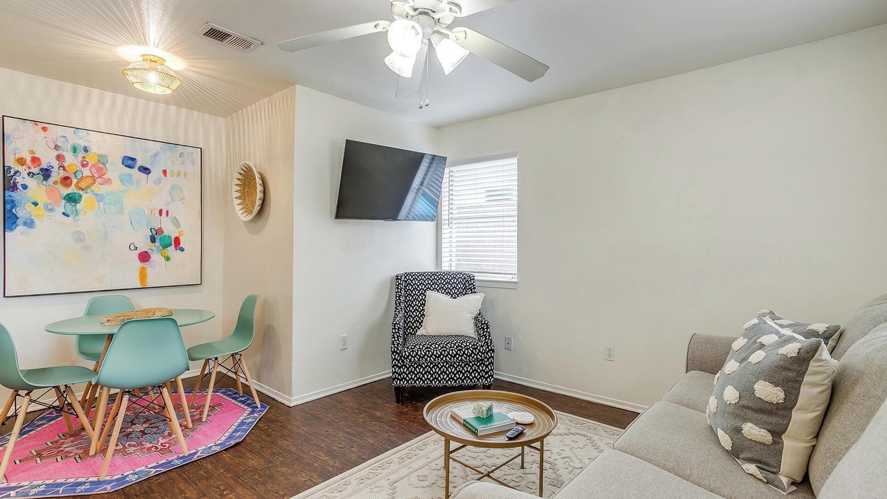 Photo of Livingroom in Fairmount