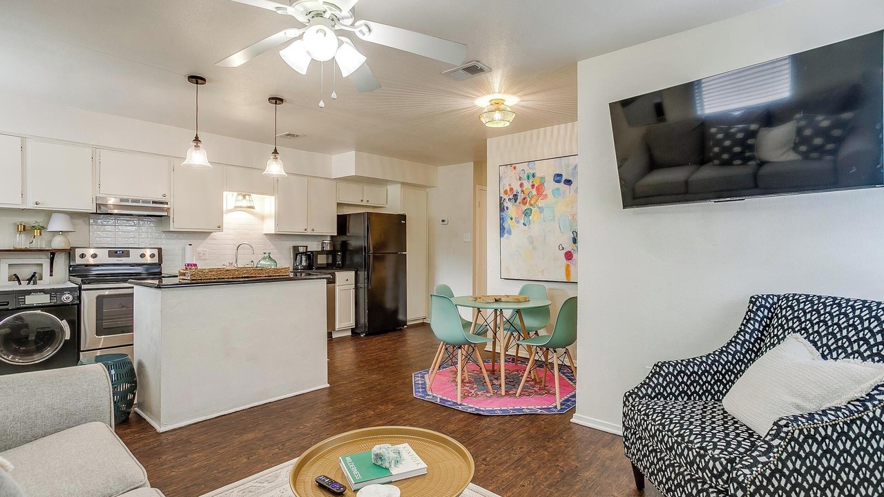 Photo of Livingroom in Fairmount