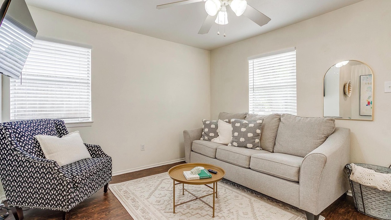 Photo of Livingroom in Fairmount