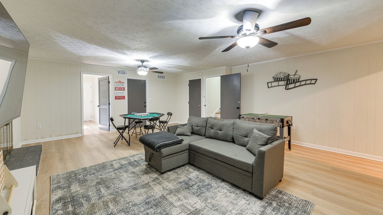 Photo of Livingroom in Fortson