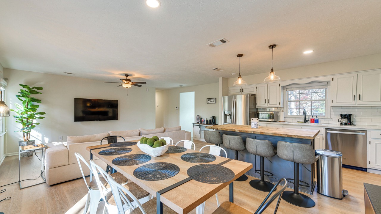 Photo of Others in Fortson