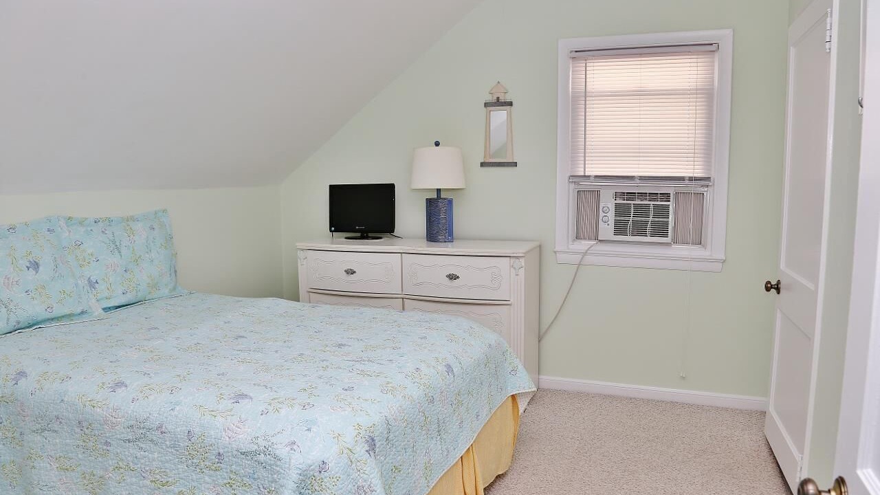 Photo of Bedroom in Leeds Point